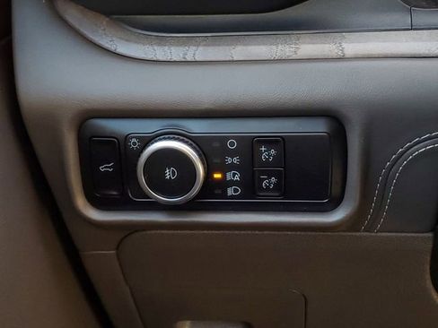 Certified 2023 Ford Explorer Platinum w/ Technology Package image 14