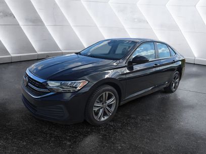 Used 2023 Volkswagen Jetta SE w/ Panoramic Sunroof Package