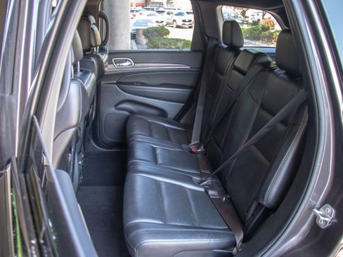 Used 2021 Jeep Grand Cherokee Limited w/ Luxury Group II image 21