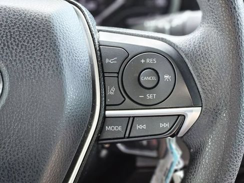 Used 2021 Toyota Camry LE FWD image 18