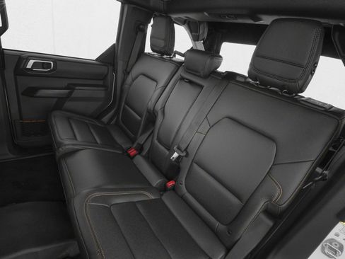 New 2026 Ford Bronco Badlands AWD/4WD image 9