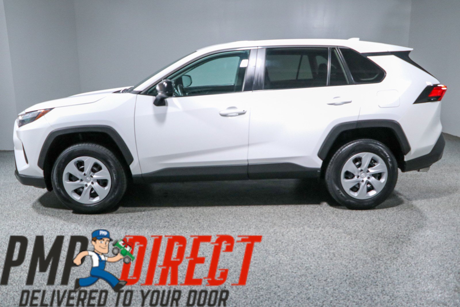 Used 2024 Toyota RAV4 LE FWD image 10