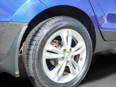 Used 2011 Hyundai Tucson GLS image 32