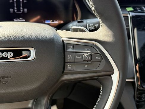 New 2025 Jeep Grand Cherokee L Altitude RWD image 23
