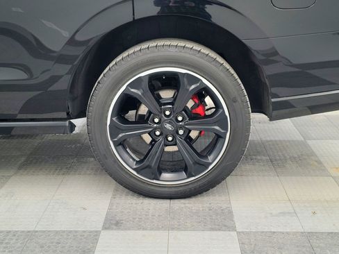 Used 2023 Ford Expedition Limited image 16