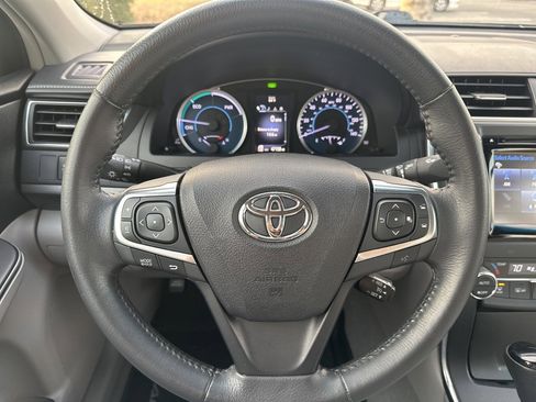 Certified 2017 Toyota Camry XLE image 12