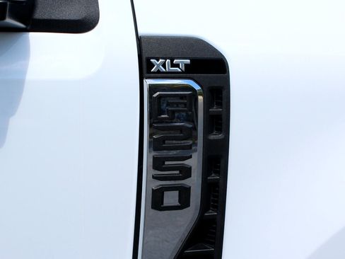 Used 2024 Ford F250 XLT image 36