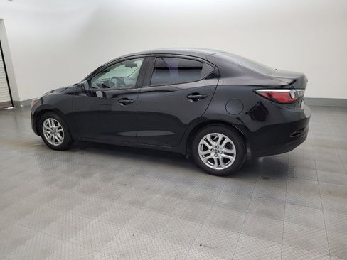 Used 2018 Toyota Yaris iA FWD image 3