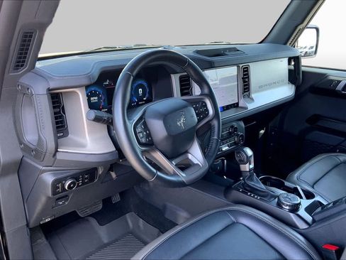 Certified 2025 Ford Bronco Outer Banks AWD/4WD image 18