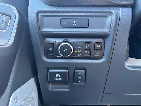 Used 2025 Ford F150 Lariat w/ Equipment Group 502A High AWD/4WD image 38