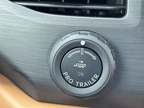 Used 2024 Ford Expedition Platinum AWD/4WD image 37