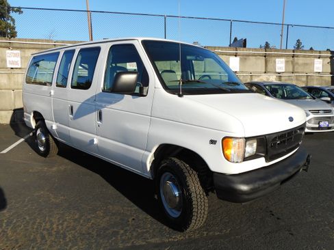 Used 1999 Ford E-350 and Econoline 350 XL image 1