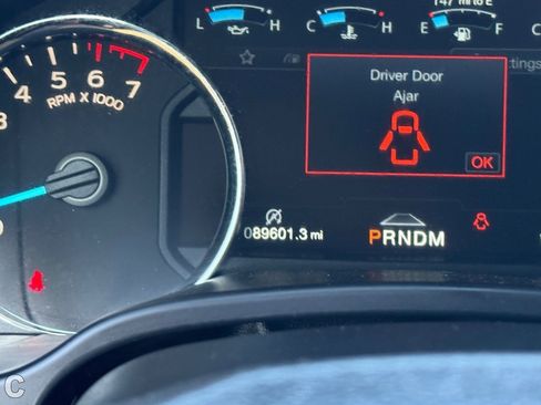 Used 2018 Ford F150 Platinum w/ Equipment Group 701A Luxury AWD/4WD image 31