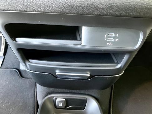 New 2026 Chrysler Pacifica Select w/ S Appearance Package image 44