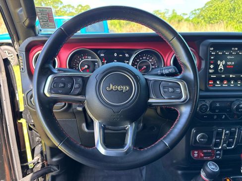 Used 2022 Jeep Gladiator Rubicon w/ LED Lighting Group AWD/4WD image 29