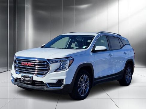 Used 2024 GMC Terrain SLT image 22