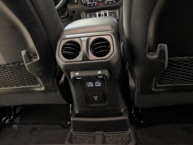 Used 2025 Jeep Wrangler Unlimited Rubicon 4xe w/ Safety Group AWD/4WD image 25