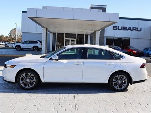 Used 2023 Honda Accord EX image 2