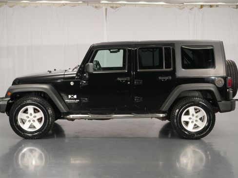 Used 2008 Jeep Wrangler Unlimited X AWD/4WD image 2