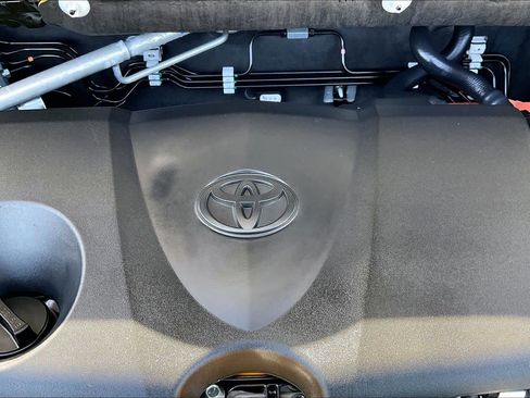 Used 2022 Toyota RAV4 SE AWD/4WD image 33