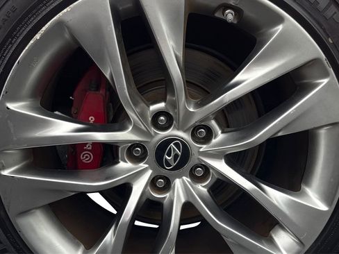 Used 2014 Hyundai Genesis 3.8 RWD image 40