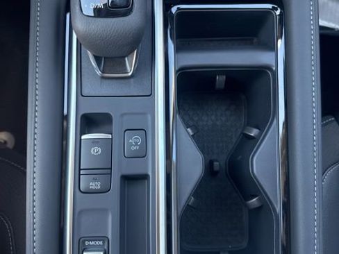 New 2026 Nissan Pathfinder SL image 13