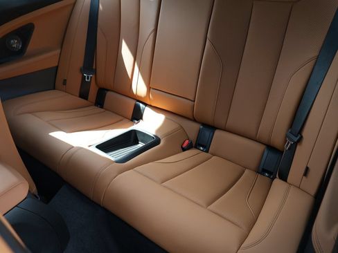 Used 2025 BMW 230i Coupe w/ M Sport Package RWD image 19