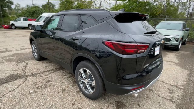 New 2026 Chevrolet Blazer LT w/ Convenience Package FWD image 8
