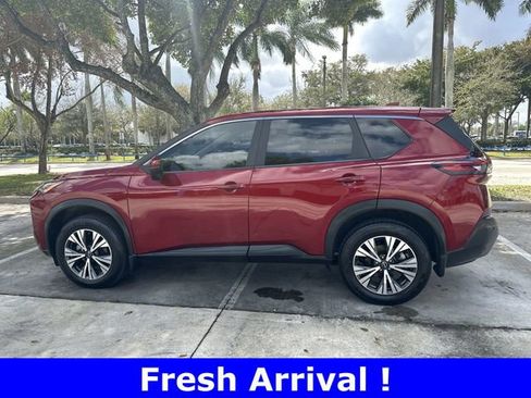 Used 2023 Nissan Rogue SV image 14