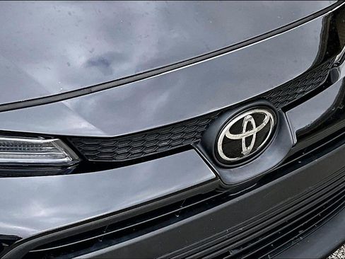 Used 2023 Toyota Corolla LE image 31