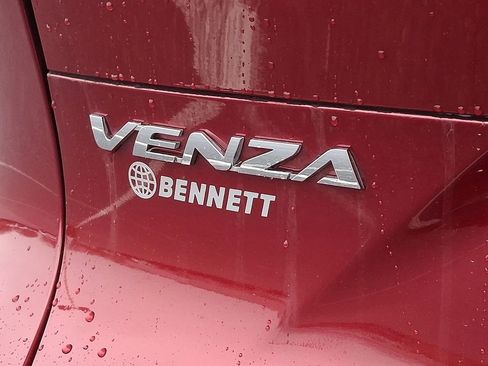 New 2024 Toyota Venza Limited AWD/4WD image 30