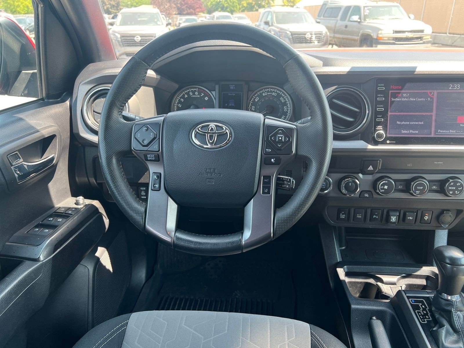 Used 2020 Toyota Tacoma TRD Off-Road w/ Technology Package AWD/4WD image 13