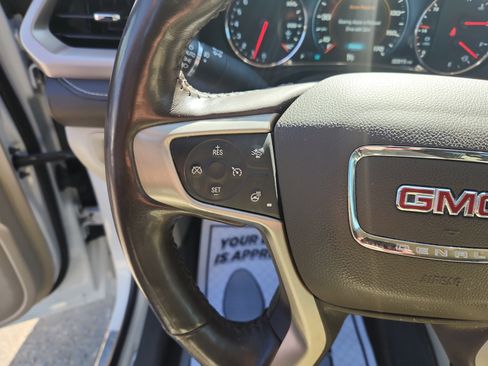 Used 2019 GMC Acadia Denali image 32