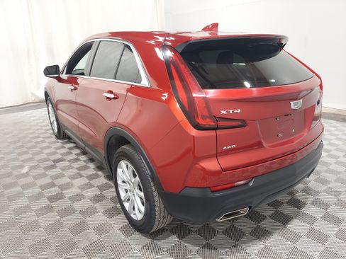 Used 2022 Cadillac XT4 Luxury AWD/4WD image 2