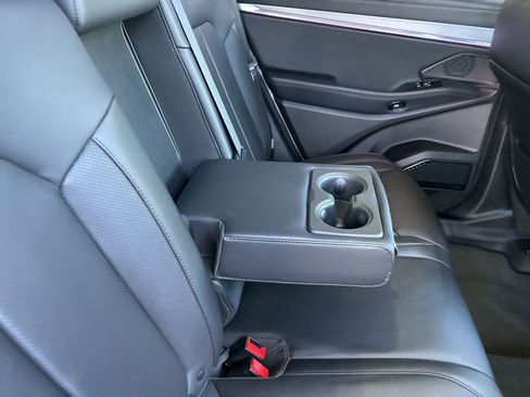 Used 2024 Jeep Wagoneer Launch Edition image 35