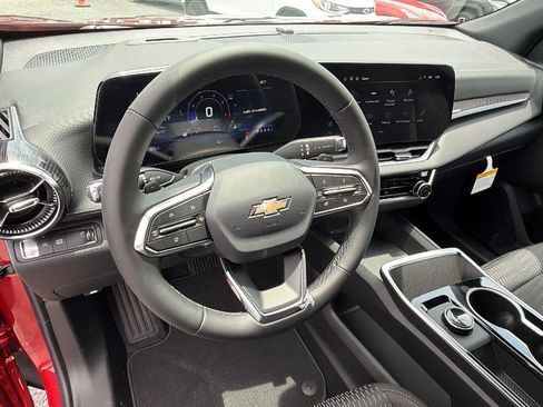 New 2026 Chevrolet Equinox LT w/ Safety and Technology Package FWD image 19