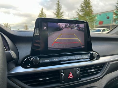 Used 2024 Kia Forte LXS image 19