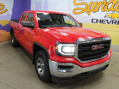 Used 2018 GMC Sierra 1500 4x4 Double Cab w/ Sierra Convenience Package image 2
