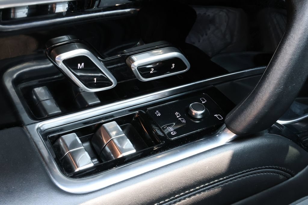 Certified 2023 Land Rover Range Rover SE AWD/4WD image 18