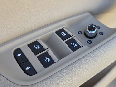 Used 2019 Audi Q7 2.0T Premium w/ Convenience Package image 19