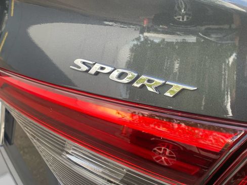Used 2024 Honda Civic Sport image 27
