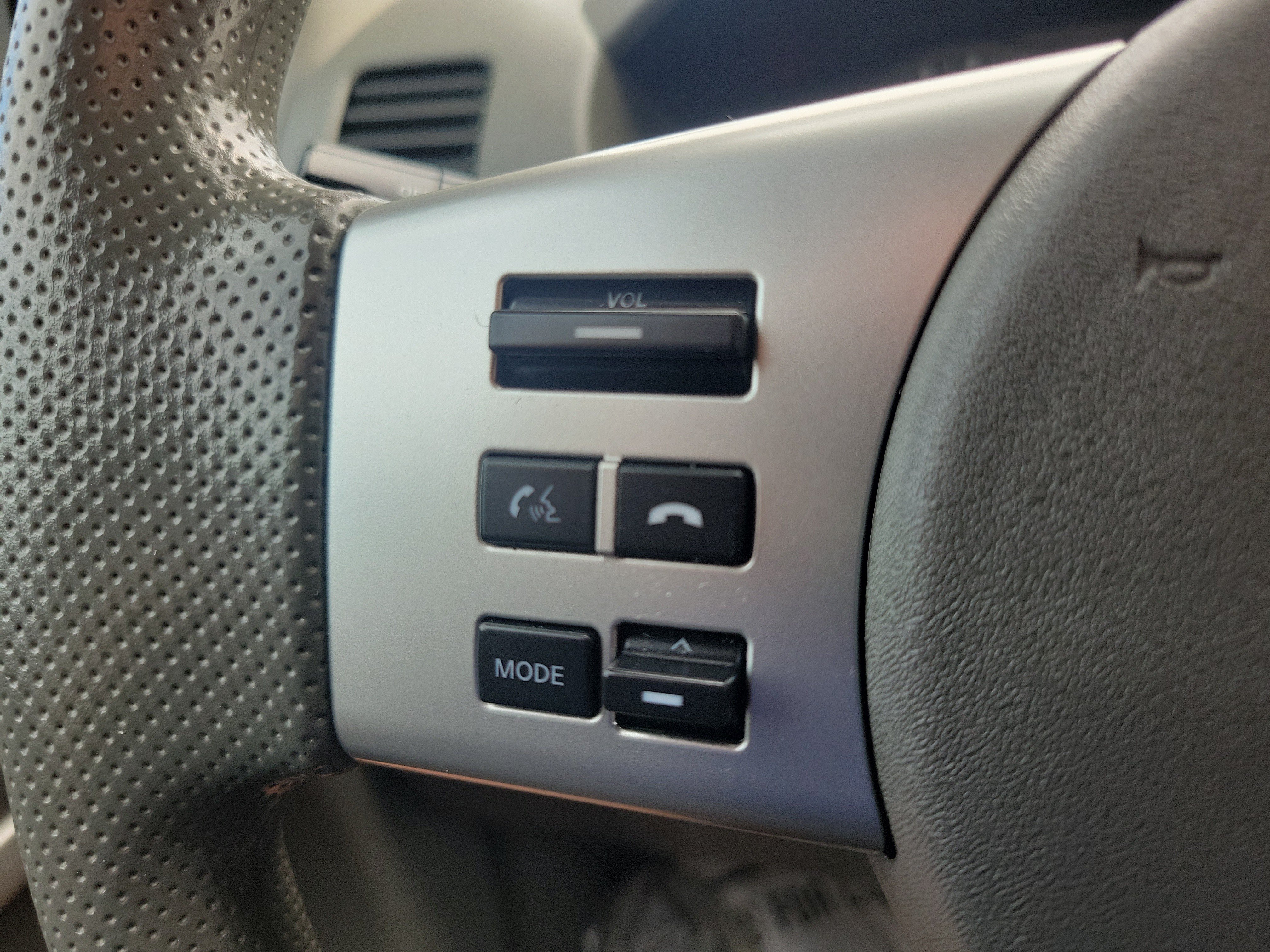 Used 2021 Nissan Frontier SV w/ Midnight Edition Floor Mats RWD image 15