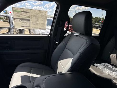 New 2026 RAM 2500 Tradesman w/ Chrome Appearance Group AWD/4WD image 18