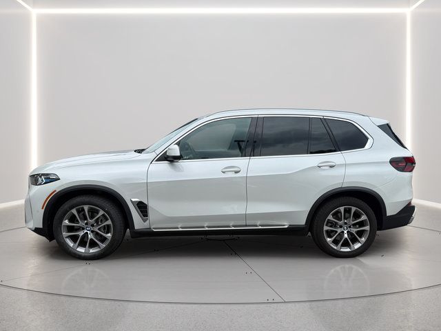 Used 2026 BMW X5 xDrive40i AWD/4WD image 2