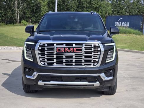 Used 2025 GMC Yukon Denali AWD/4WD image 3