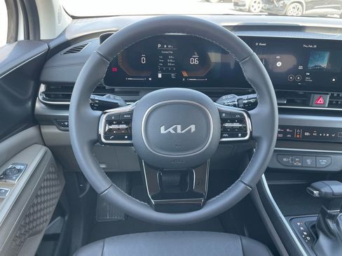 New 2026 Kia Carnival LXS image 14