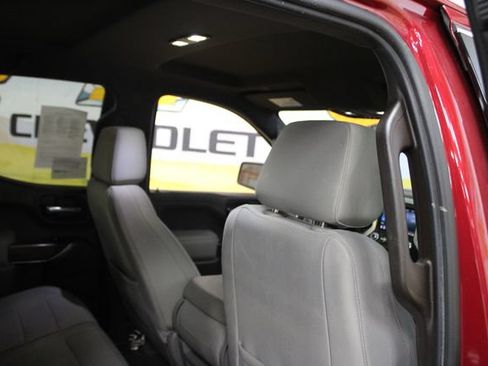 Used 2020 GMC Sierra 1500 SLE w/ X31 Off-Road Package AWD/4WD image 10