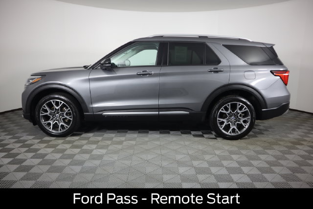 Certified 2025 Ford Explorer Platinum w/ Ultimate Package AWD/4WD image 8