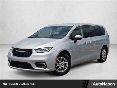 Used 2023 Chrysler Pacifica Touring-L