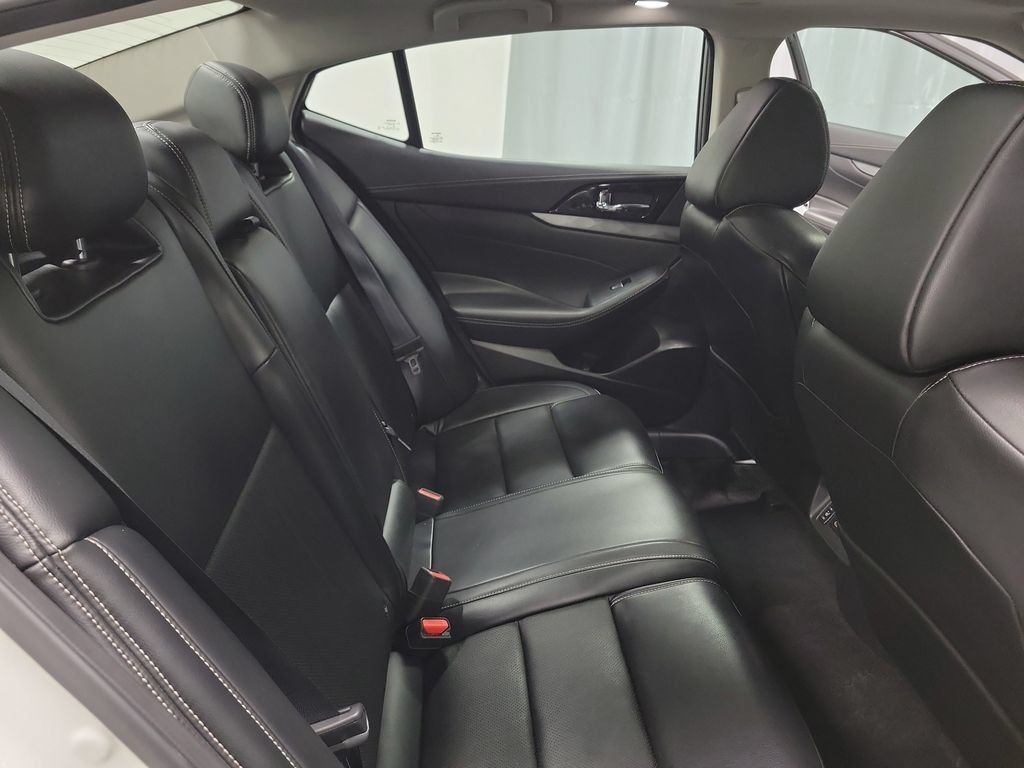Used 2023 Nissan Maxima SL FWD image 29